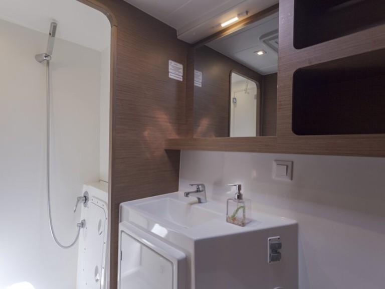 Catamaran rental in Trogir - Lagoon Lagoon 42