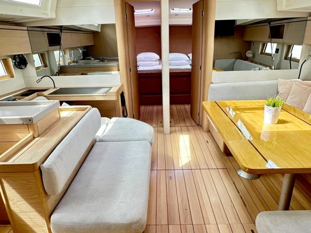 Sailboat rental in Primošten - Bénéteau Oceanis 51.1