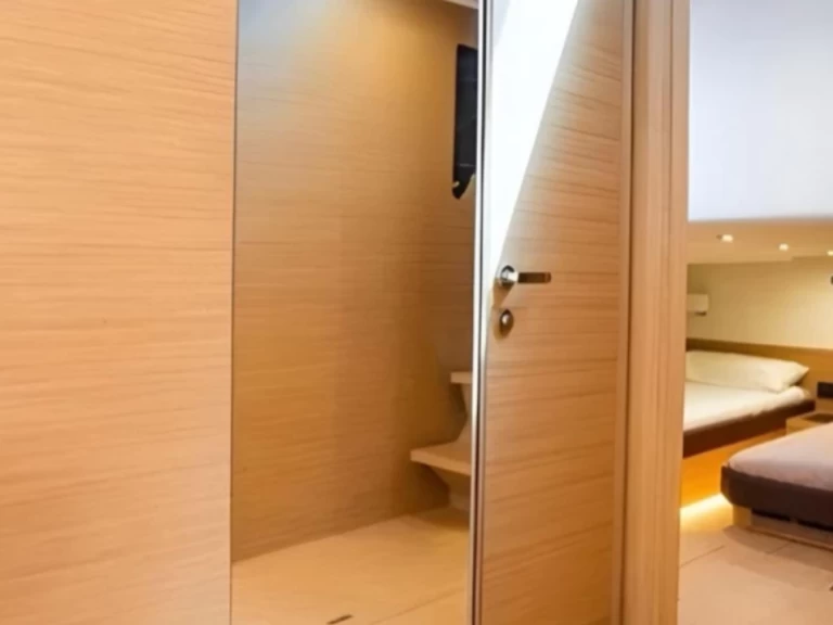 Motorboat for rent Ibiza Town at the best price