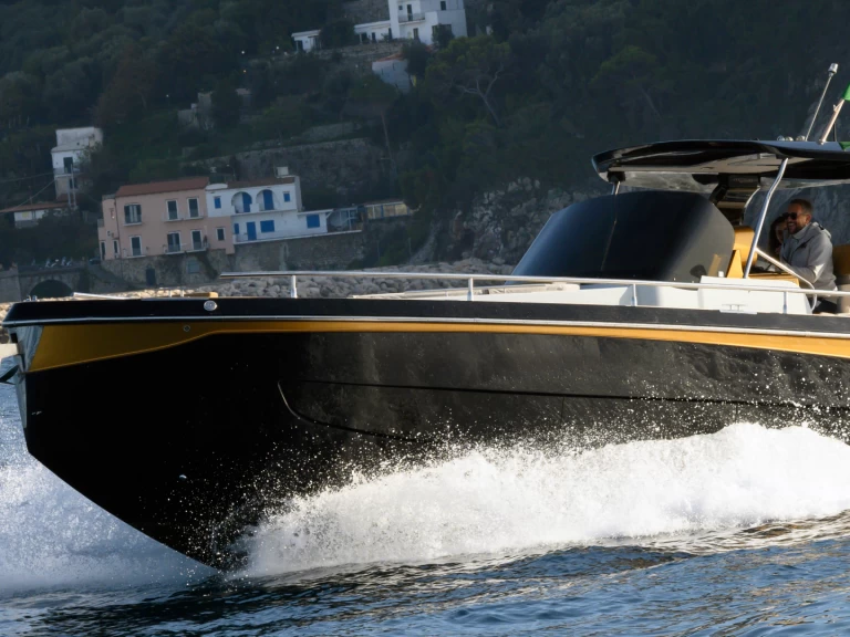 Yacht charter Porto di Amalfi Marina Coppola cheap 38