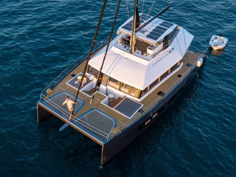 Yacht charter Lávrio cheap Catamaran J-Yachts
