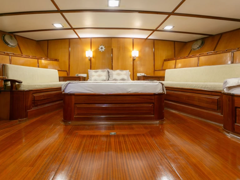 Sailboat rental in Göcek -  Gulet 35m / 115ft