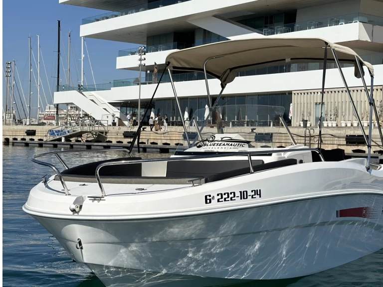 Boat rental Remus Remus 525SC in Valencia on Samboat