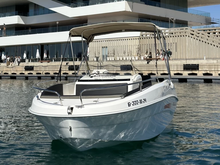 Motorboat for rent Valencia at the best price