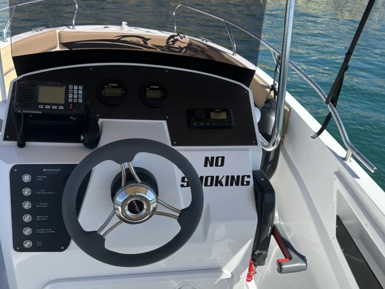 Boat rental Barqa Q20 in Valencia on Samboat