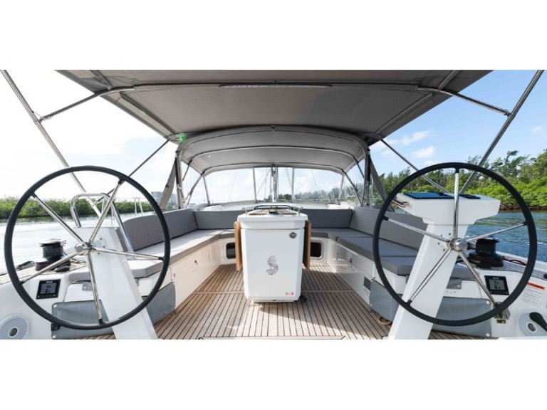 Yacht charter Lefkáda cheap Oceanis 51.1