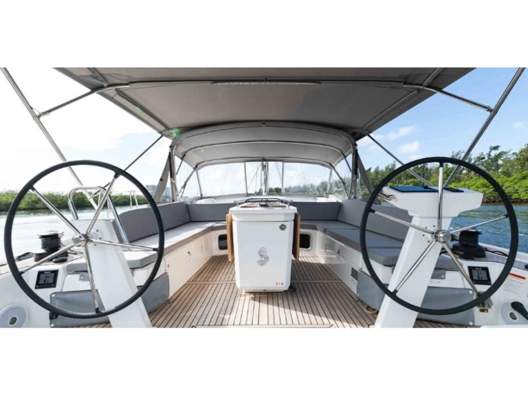 Yacht charter Lefkáda cheap Oceanis 51.1