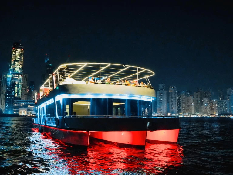 Boat rental Sunseeker X15 in Dubaï harbour on Samboat