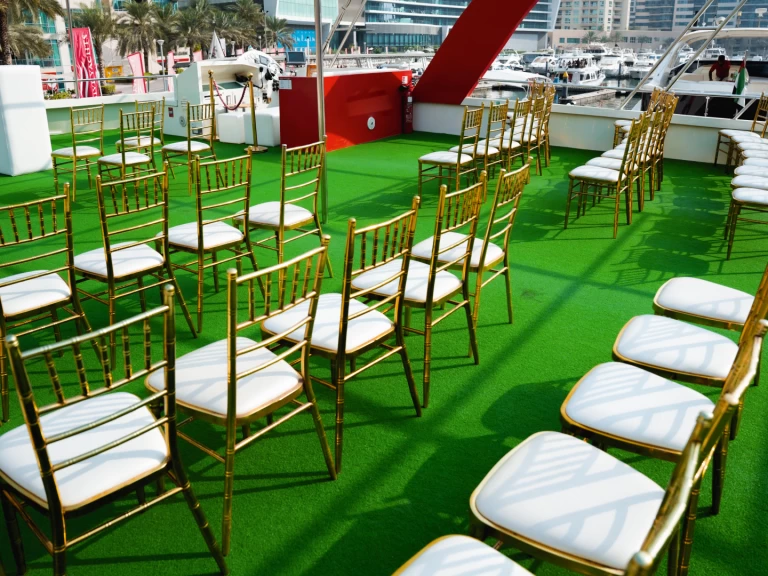 Bareboat Rental Luxury Yacht Sunseeker with a boat licence