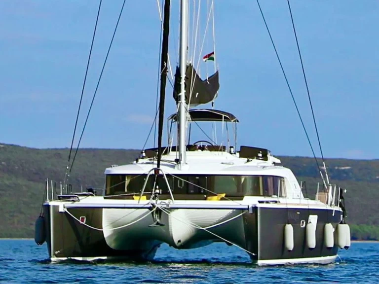 Boat rental Lagoon Lagoon 440 in San Pedro del Pinatar on Samboat