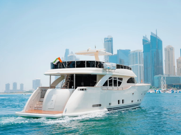 Rent a Azimut Freedom Dubaï harbour