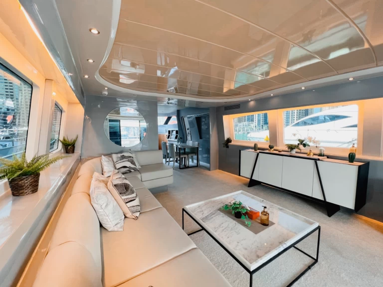 Rent a Sunseeker X8 Dubaï harbour