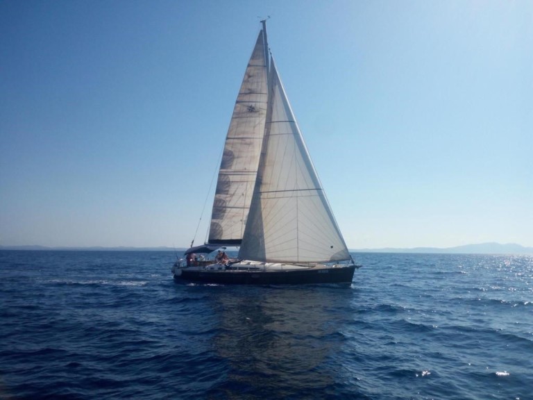 Sailboat rental with or without captain Jeanneau Pisticci