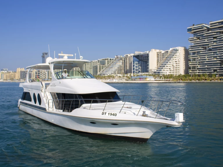 Azimut X23 charter bareboat or captained in  Dubaï harbour