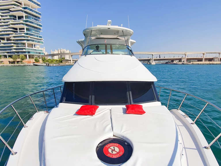 Rent a Azimut X23 Dubaï harbour