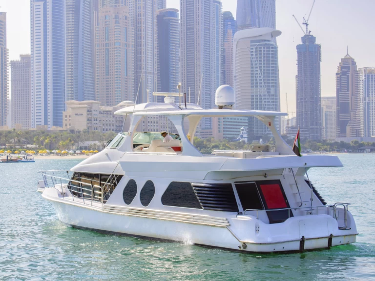 Yacht charter Dubaï harbour cheap X23