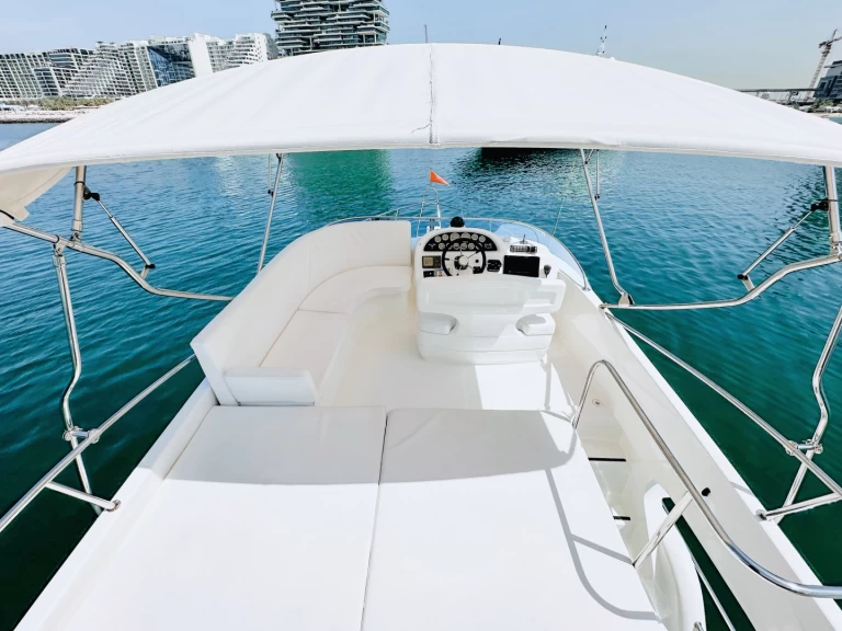 Motorboat rental in Dubaï harbour - Gulf Craft - Majesty Yachts X4