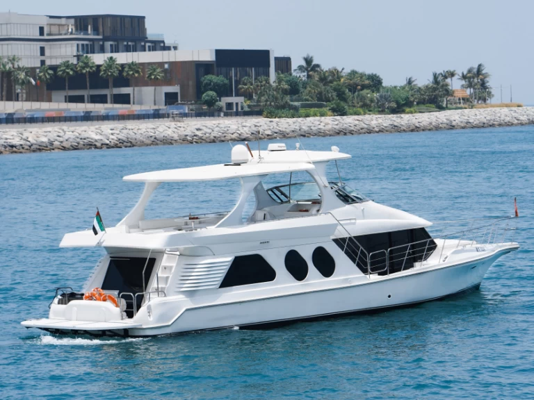 Luxury Yacht rental in Dubaï harbour - Azimut X24