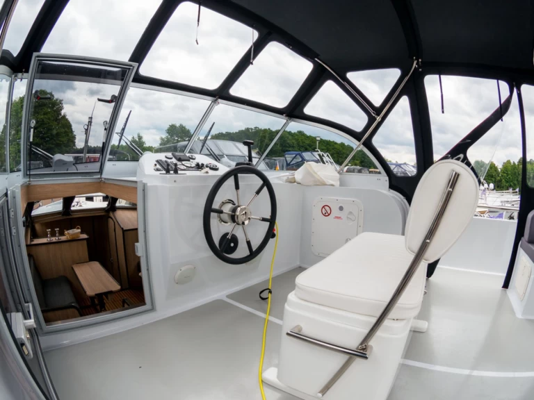 Boat rental Gruno Gruno Classic 41 in Waren (Müritz) on Samboat