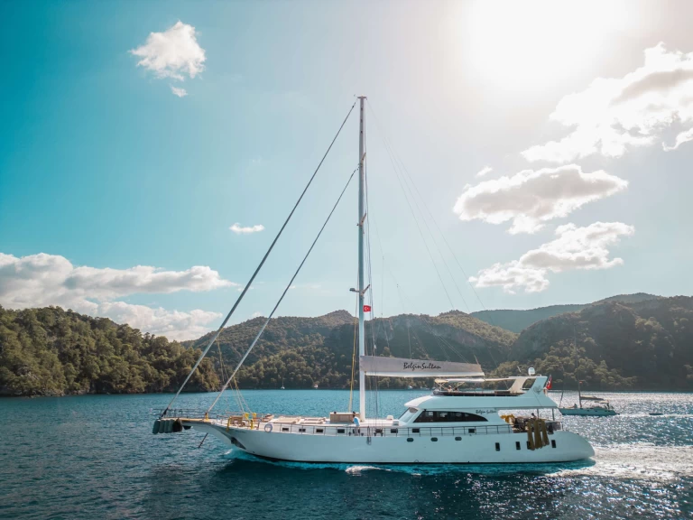 Boat rental Custom Belgin Sultan in Fethiye on Samboat
