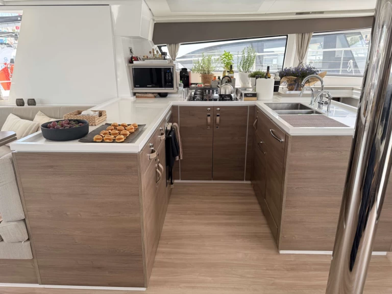 Rent a Bali Fortune One Lávrio