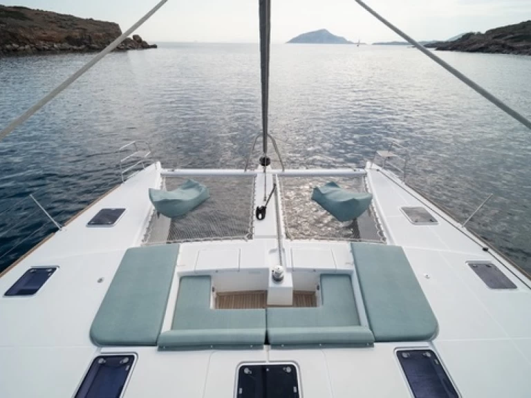 Rent a Lagoon Lagoon 560 Néa Péramos