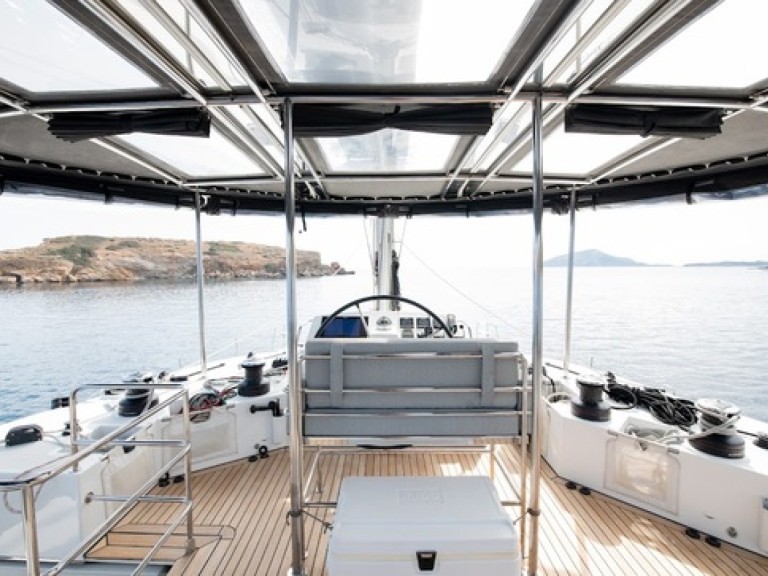 Boat rental Lagoon Lagoon 560 in Néa Péramos on Samboat