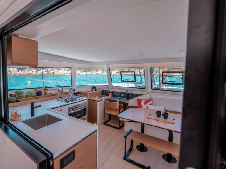 Rent a Excess Excess 13 - 3 + 1 cab. Olbia