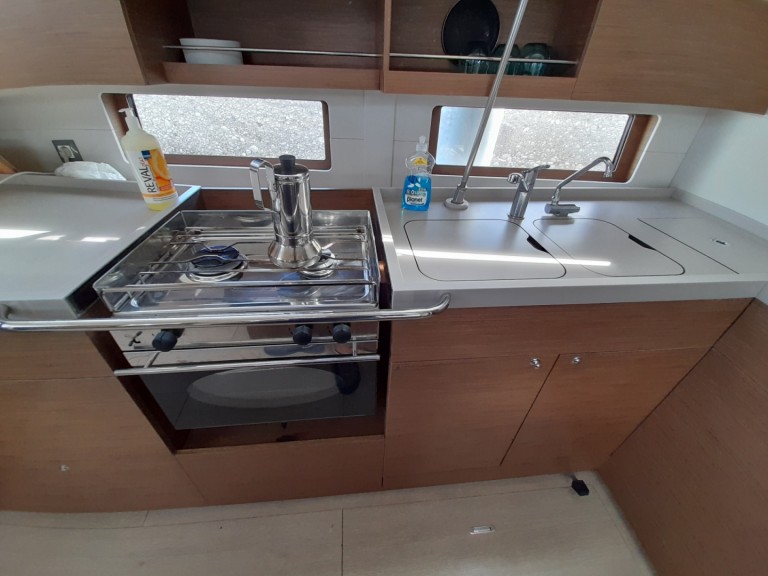 Bénéteau Oceanis 46.1 charter bareboat or captained in  Lefkáda