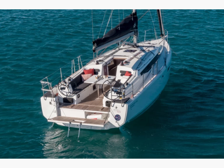 Yacht charter La Trinité-sur-Mer cheap Sun Odyssey 380