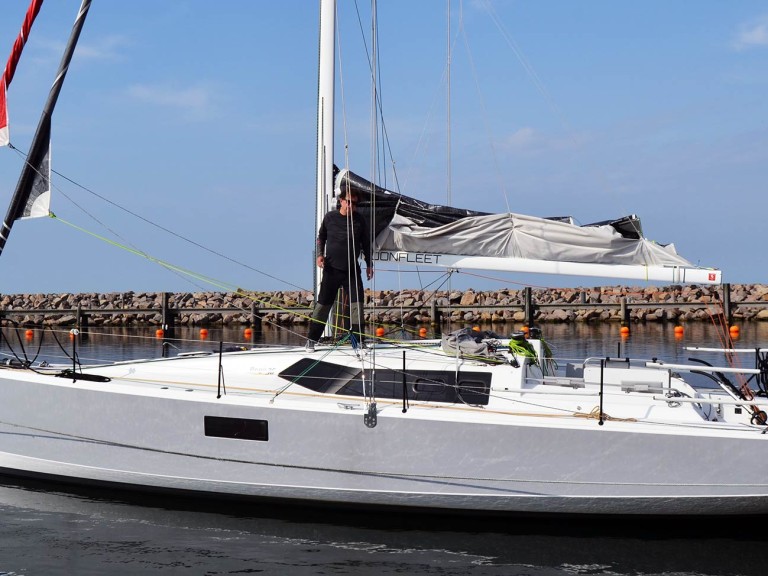 Boat rental Pogo Structures Pogo 36 in La Trinité-sur-Mer on Samboat