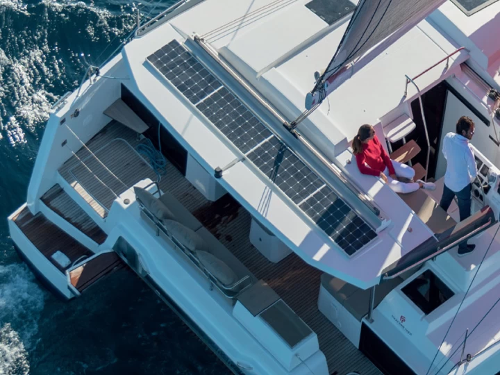 Yacht charter Sète cheap Astrea 42