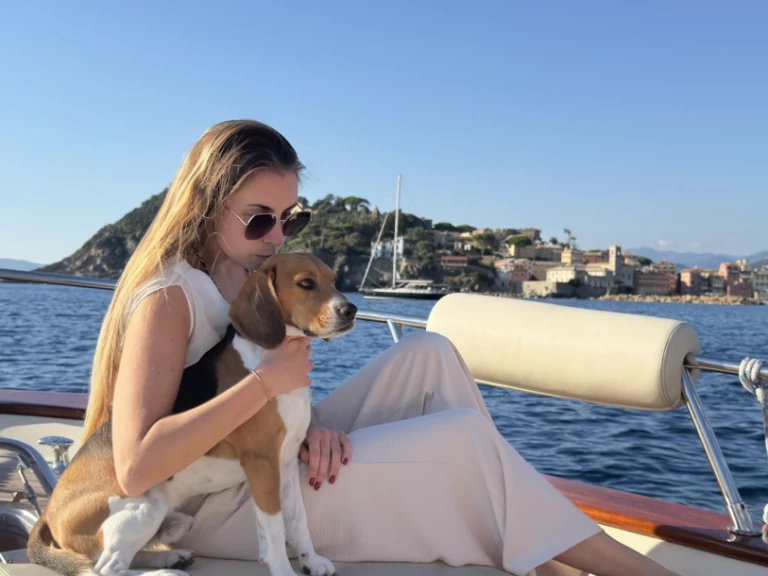 Motorboat rental with or without captain Fratelli Aprea Lavagna