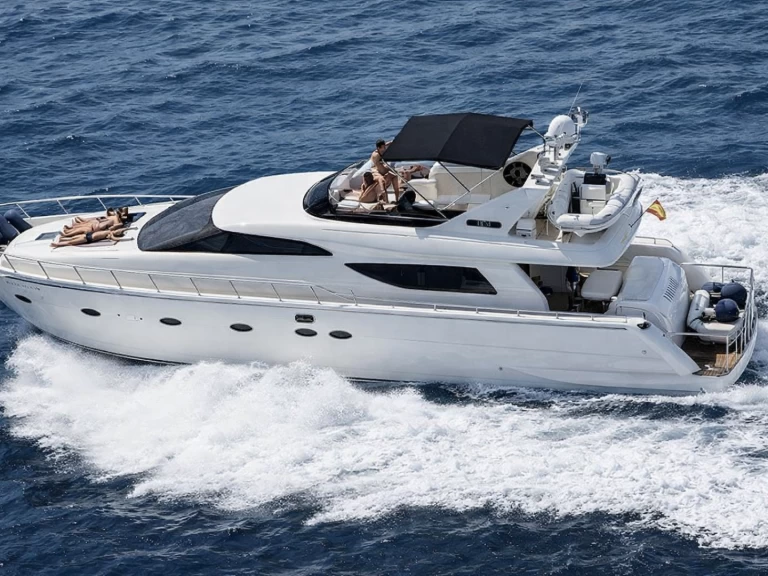 Rent a Uniesse 72 Flybridge Fontvieille