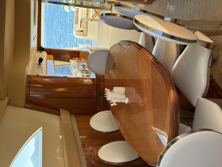 Luxury Yacht rental with or without captain Uniesse Fontvieille