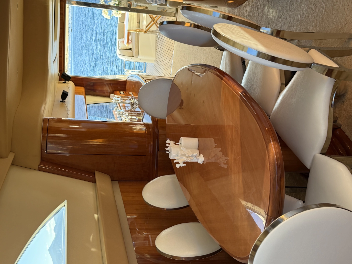 Luxury Yacht rental with or without captain Uniesse Fontvieille
