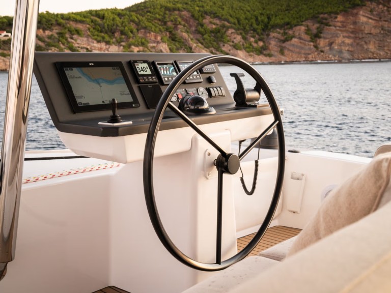 Catamaran rental in Olbia - Bali Bali 5.8