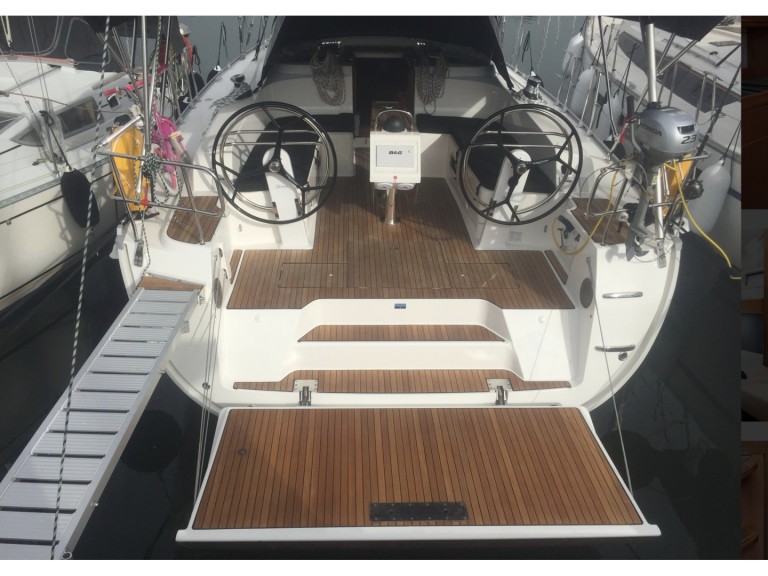 Bareboat Rental Sailboat Bavaria with a boat licence