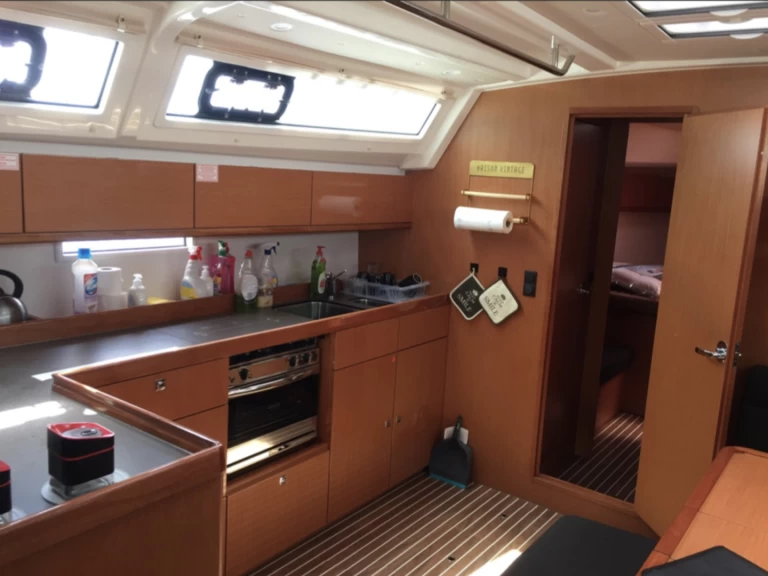 Bavaria Cruiser 46 in Skiathos on SamBoat