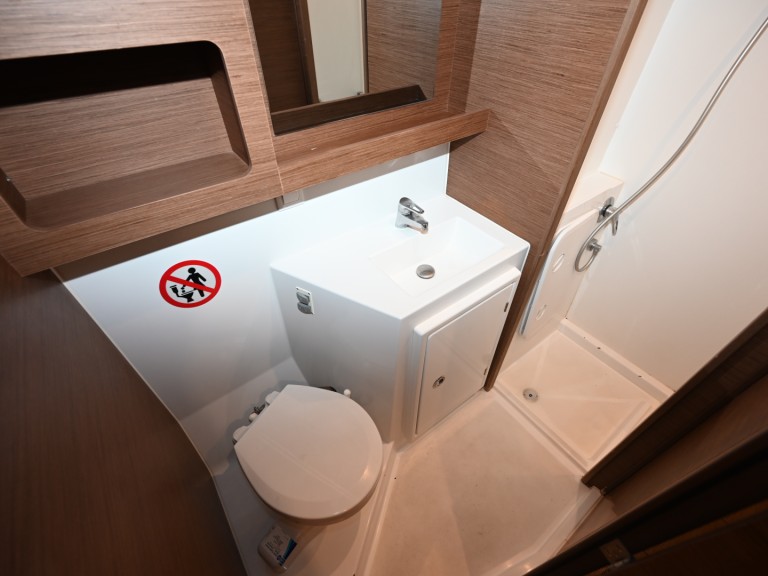 Rent a Lagoon Lagoon 42 Lefkáda