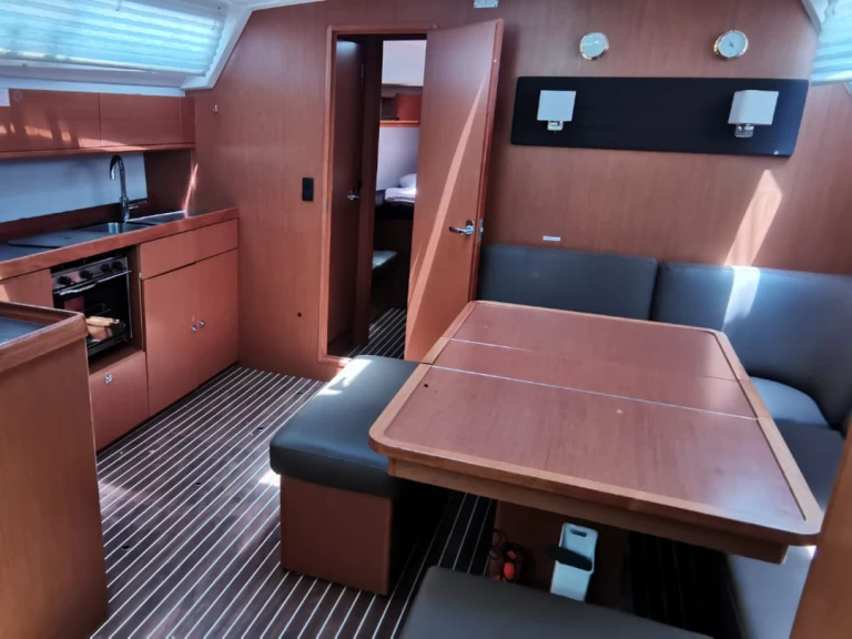 Bavaria Cruiser 46 in Volos on SamBoat