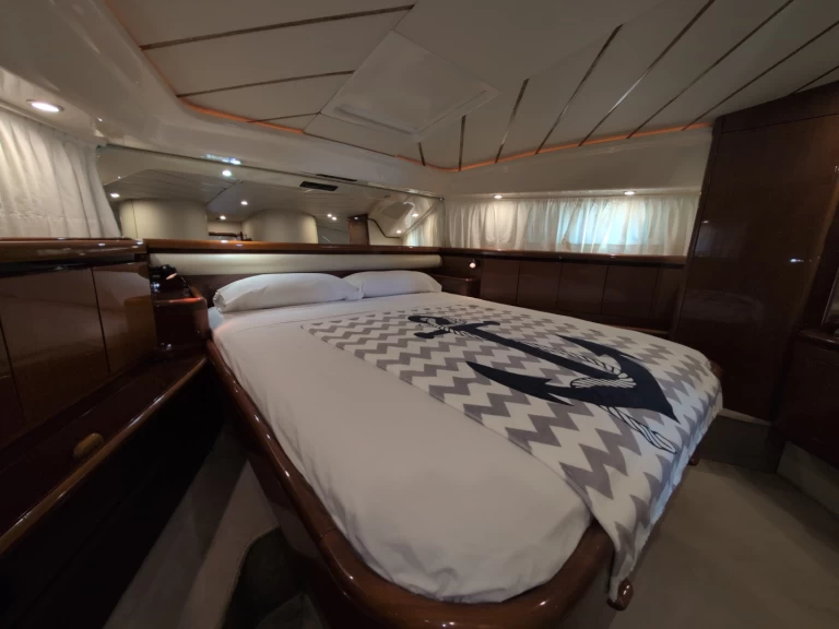 Boat rental Ferretti 175 Fly in Cádiz on Samboat