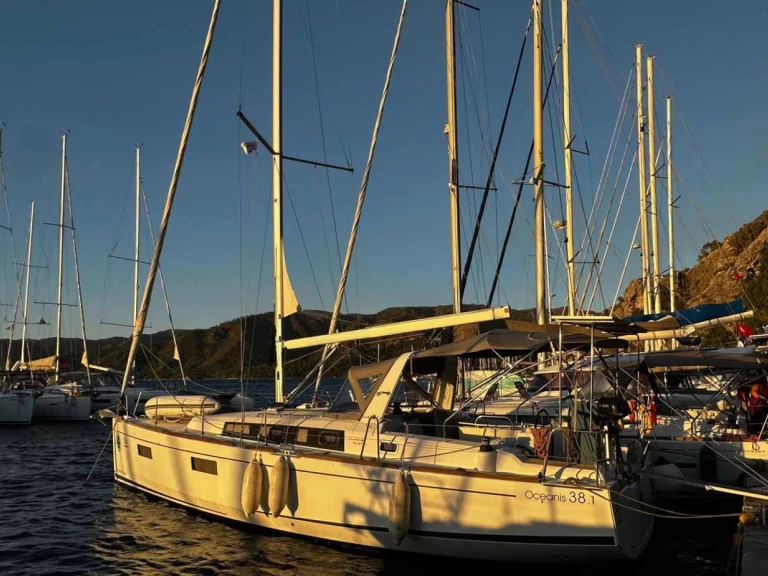 Sailboat rental with or without captain Bénéteau Göcek