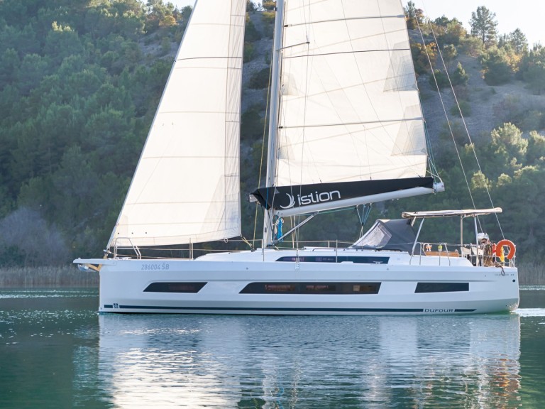 Boat rental Dufour Dufour 41 in Skradin on Samboat