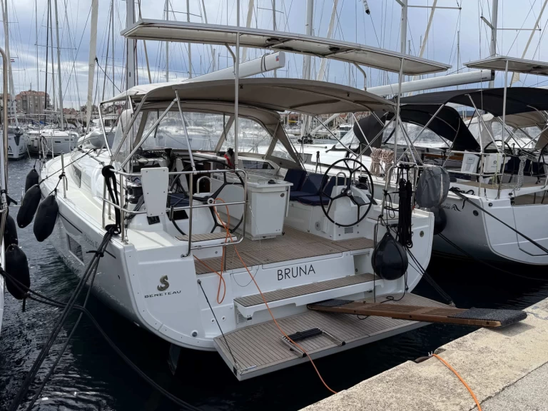 Bénéteau Oceanis 40.1 in Biograd na Moru on SamBoat