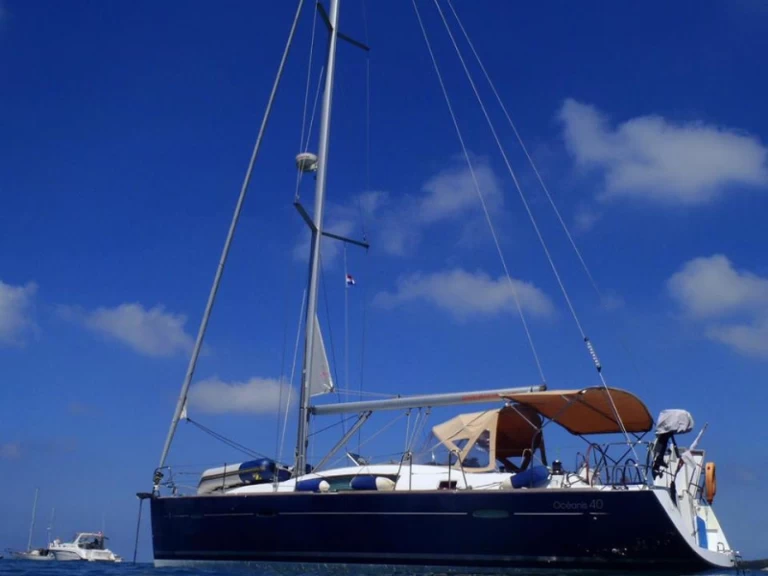 Sailboat for rent Zakynthos at the best price