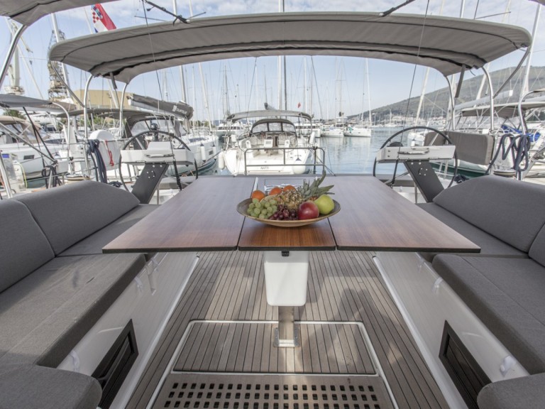 Sailboat rental with or without captain Dufour Préveza