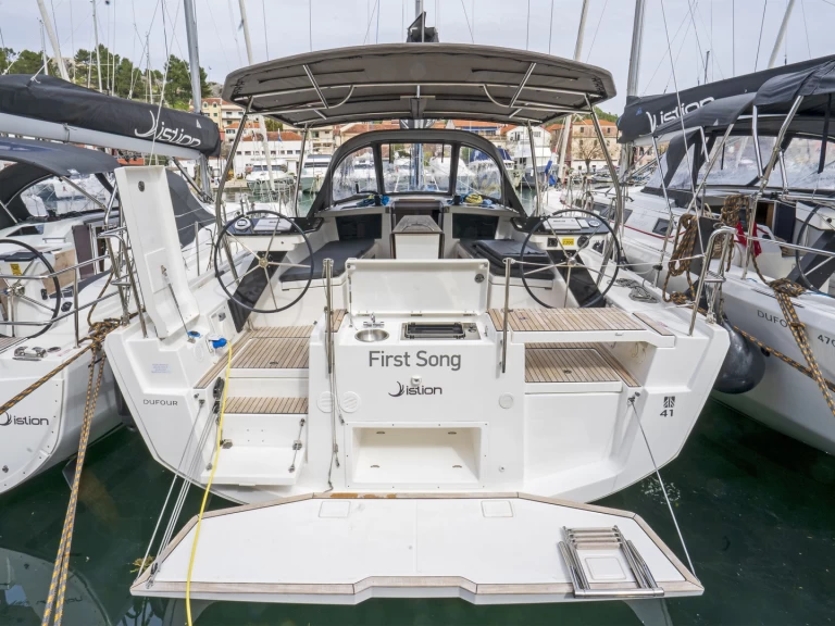 Sailboat rental in Skradin - Dufour Dufour 41
