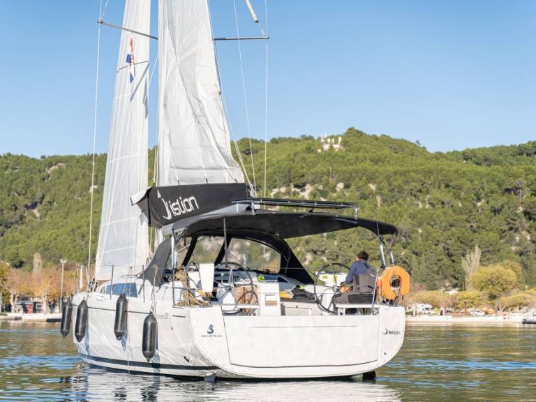Yacht charter Skradin cheap Oceanis 37.1