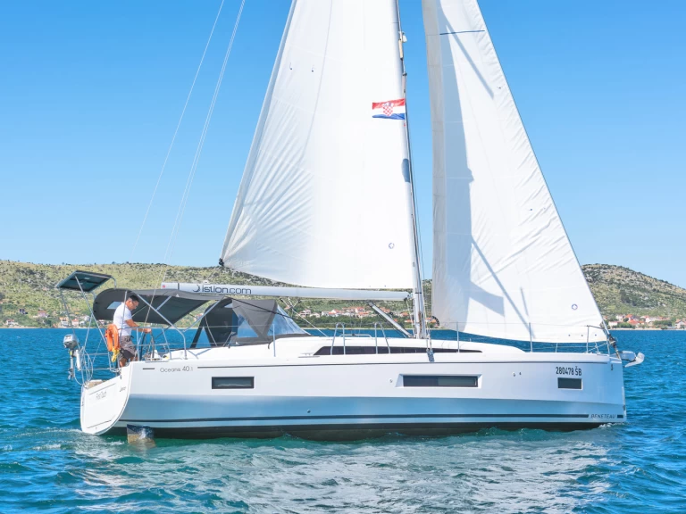 Rent a Bénéteau Oceanis 40.1 Skradin